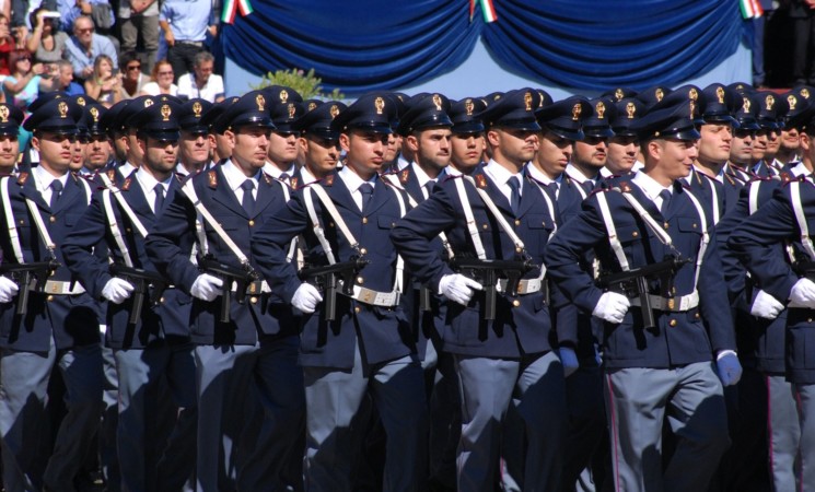 CONCORSO POLIZIA DI STATO RISERVATO A MILITARI PER 1350 POSTI, DIARIO PROVE RINVIATO: COME PREPARARSI